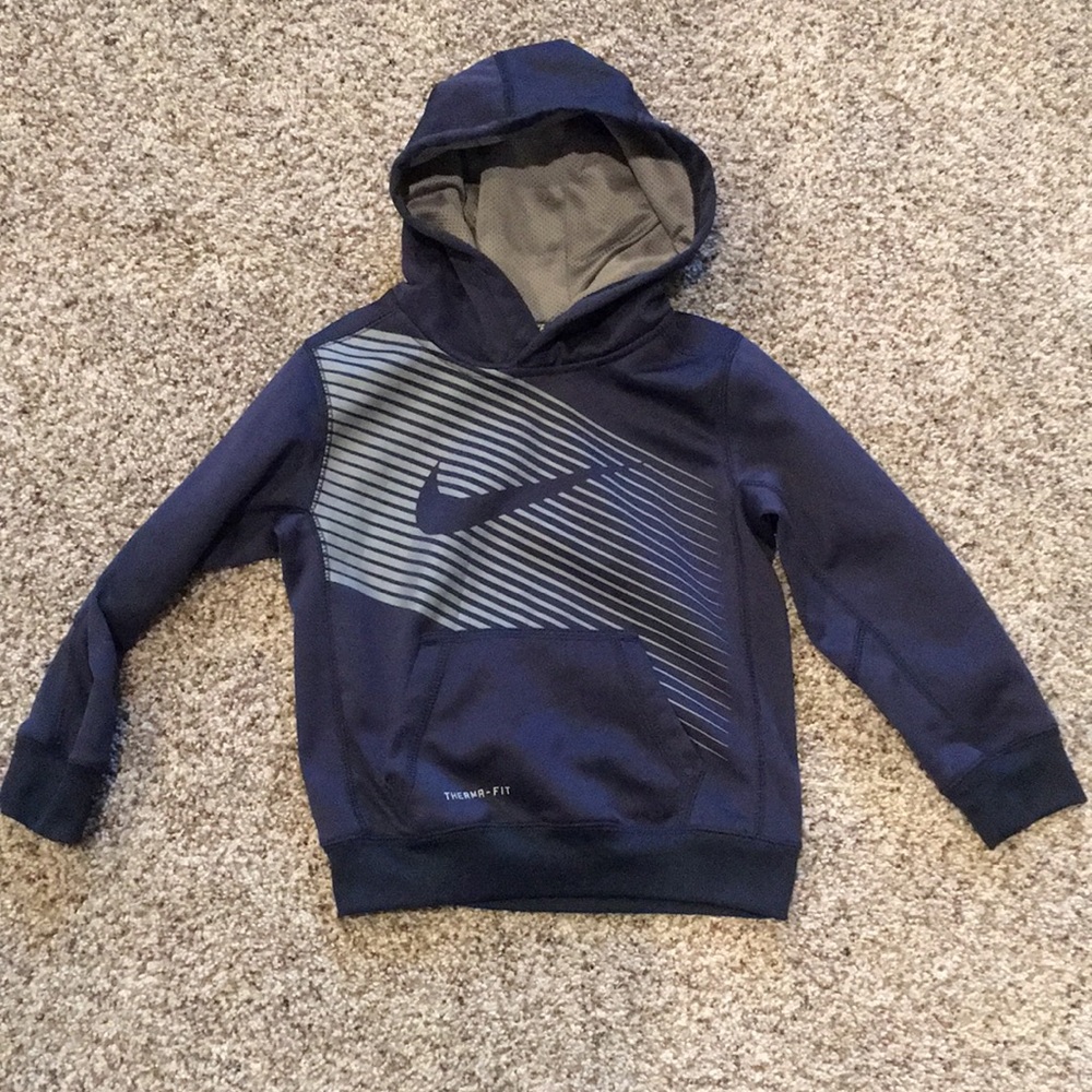 Nike Therma -Fit boys 4 sweatshirt hoodie Navy